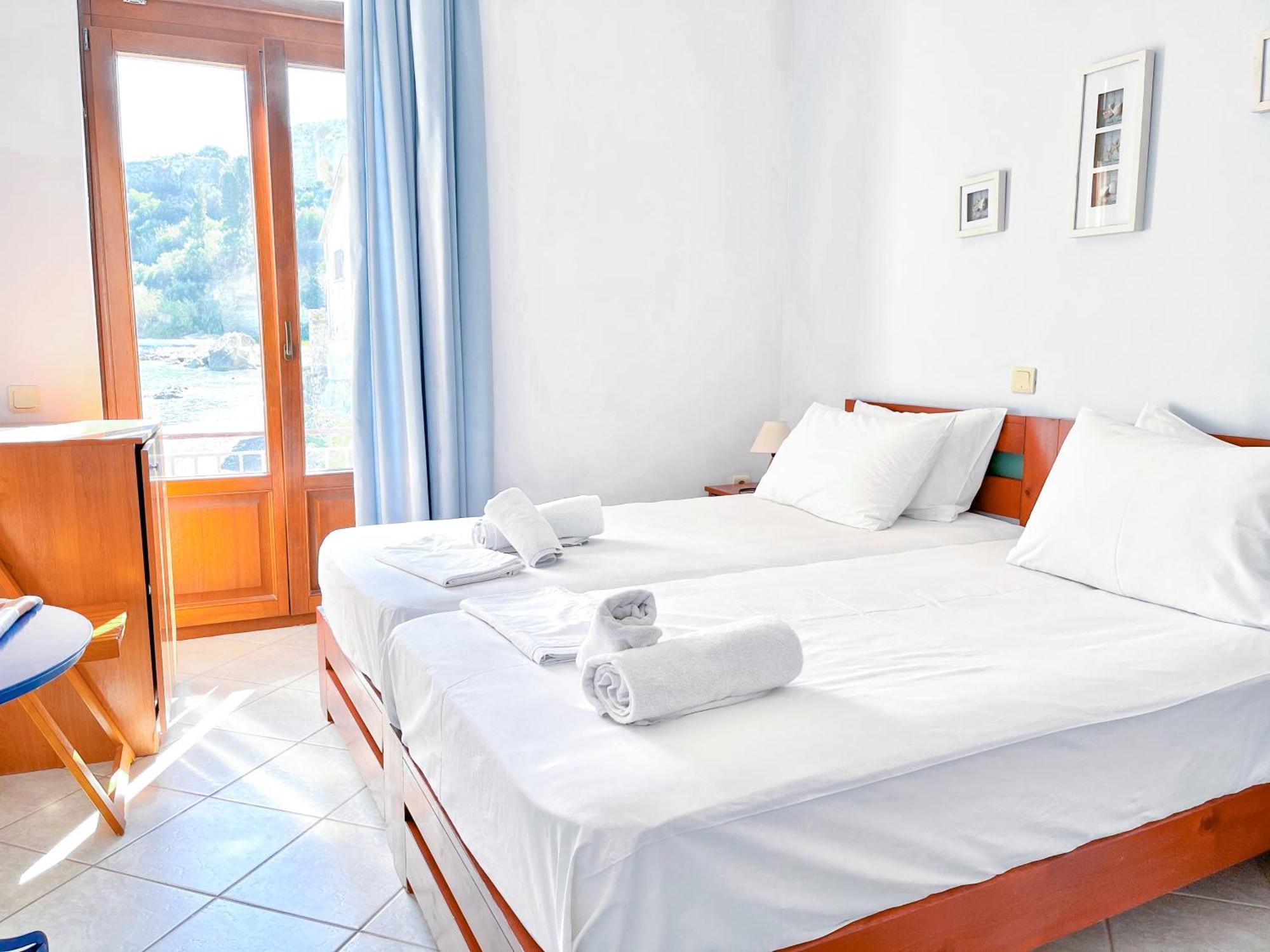 Xenios Zeus Rooms Koróni Eksteriør bilde